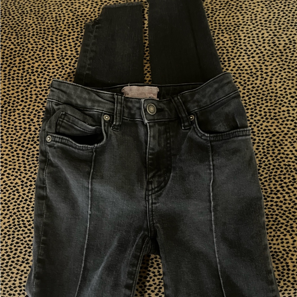 Free people jeans!!✔️Size XS They are worn but in good condition!